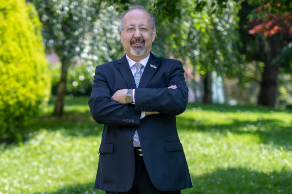 Prof. Dr. Taner Akbay